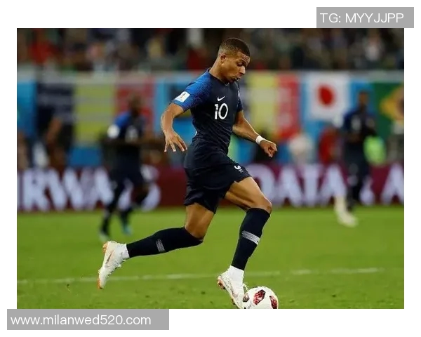 足球明星金庸的传奇人生与足球成就揭秘 足球明星金庸的传奇人生与足球成就揭秘